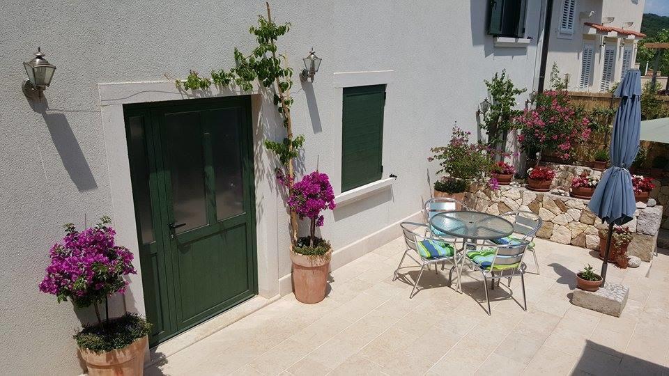 Apartments Villa Ina Brseč Δωμάτιο φωτογραφία