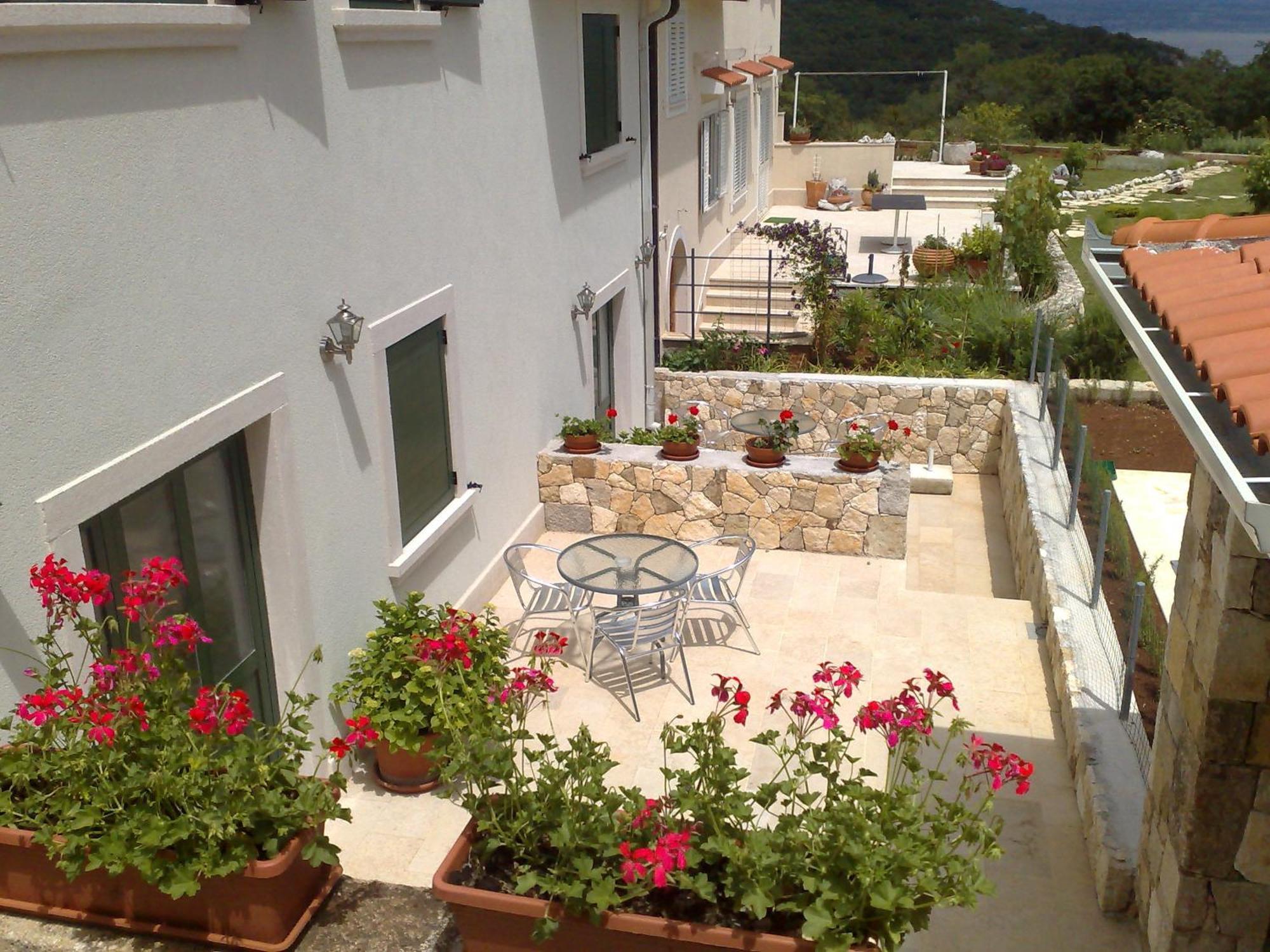Apartments Villa Ina Brseč Εξωτερικό φωτογραφία