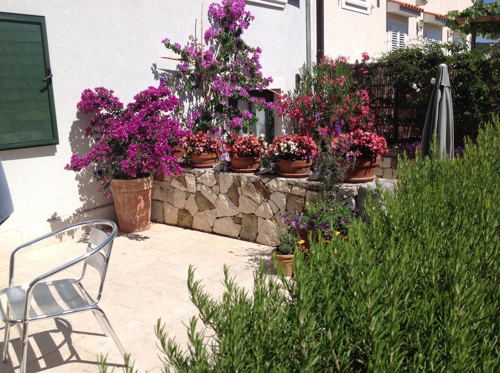 Apartments Villa Ina Brseč Εξωτερικό φωτογραφία